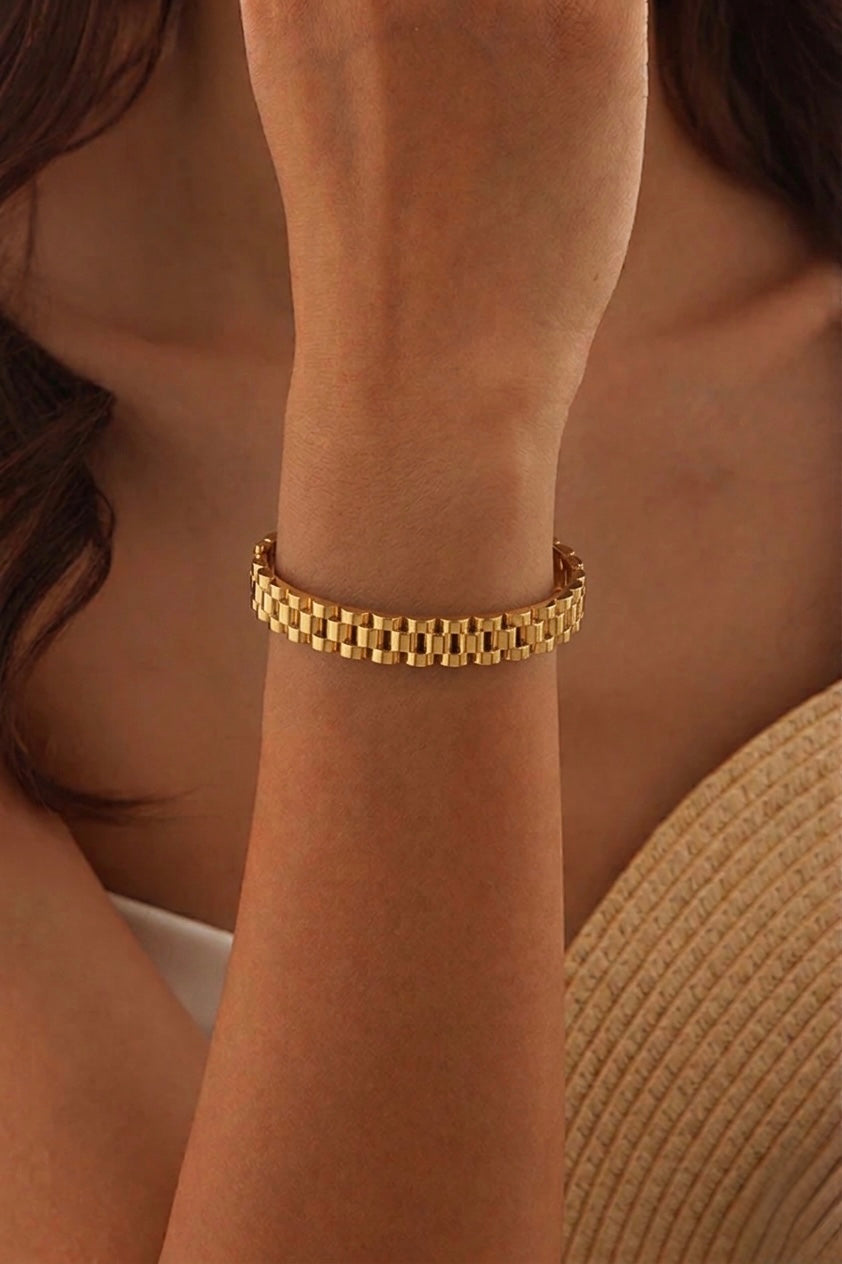 Classic Link-Style Anti-Tarnish Kada – Premium Gold-Plated Statement Bangle