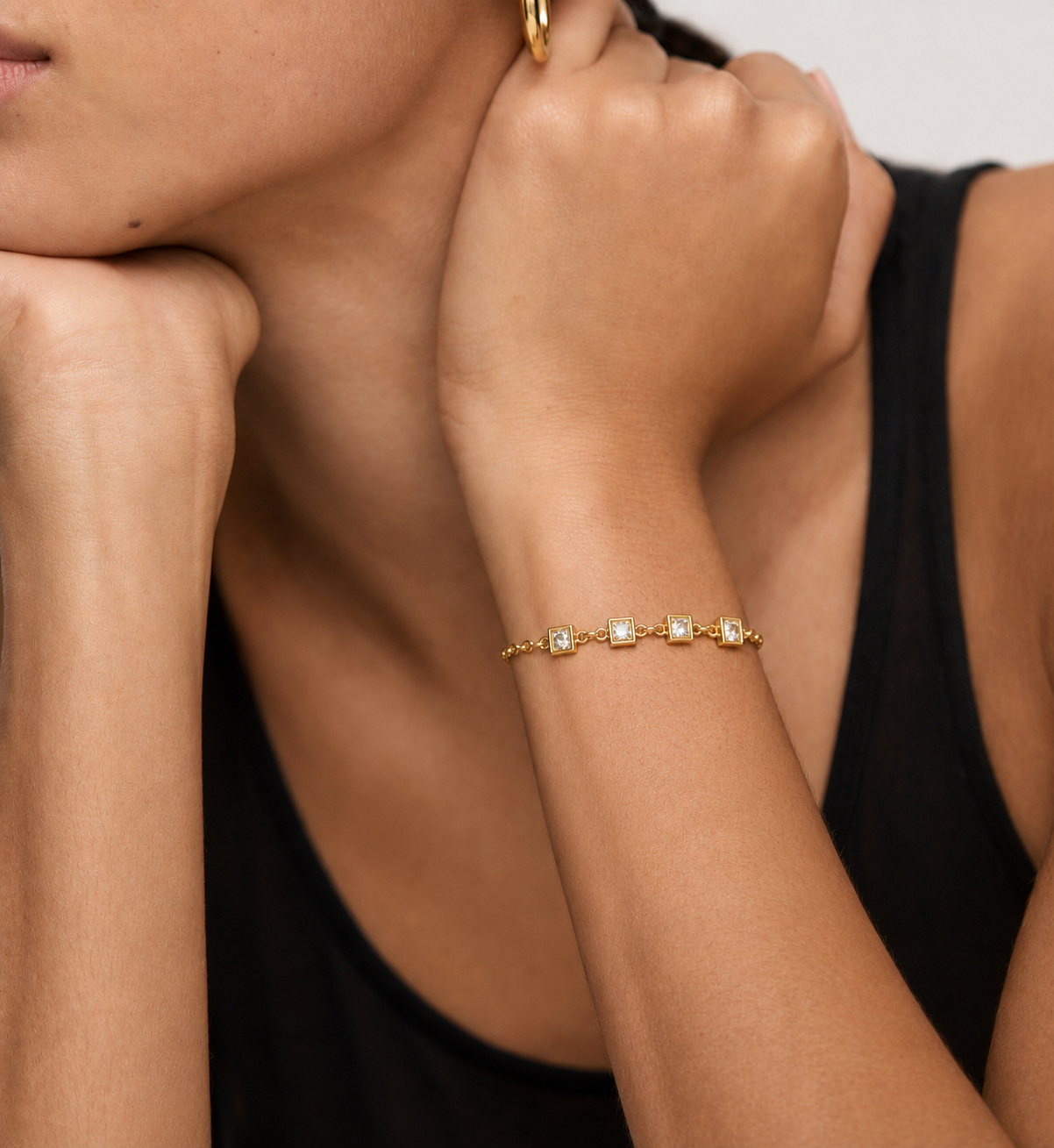 Minimalist Solitaire Station Bracelet | 18K Gold-Plated Dainty Chain