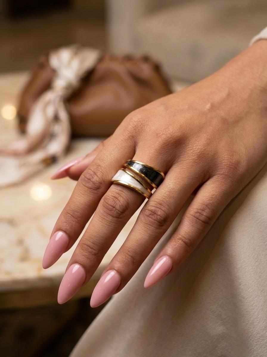 The Noir & Blanc Ring
