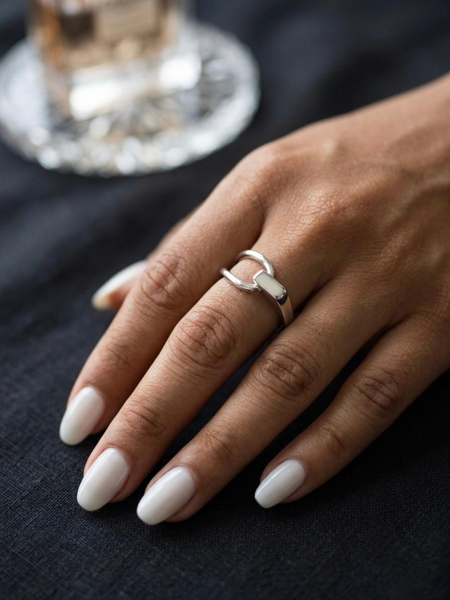 The Minimalist Link Band | Sleek Polished Sterling-Tone Statement Ring