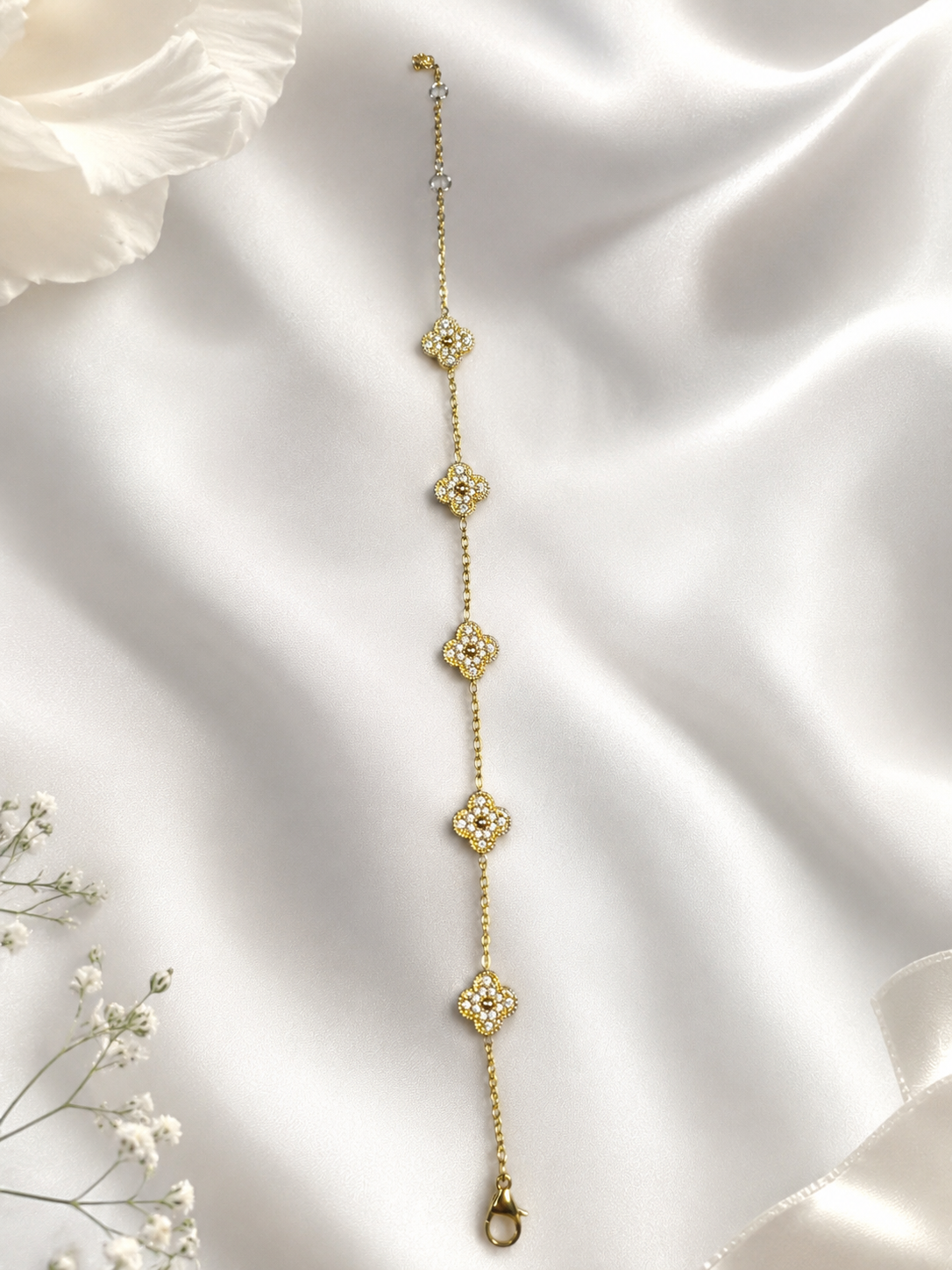 Aura Clover Pavé Chain Bracelet